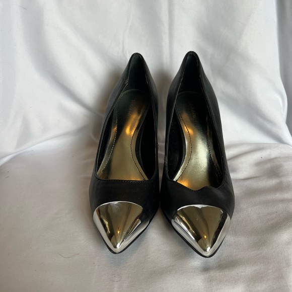Women’s Black Leather Heels with Silver Pointed Tips Size 5.5 - Picture 3 of 10